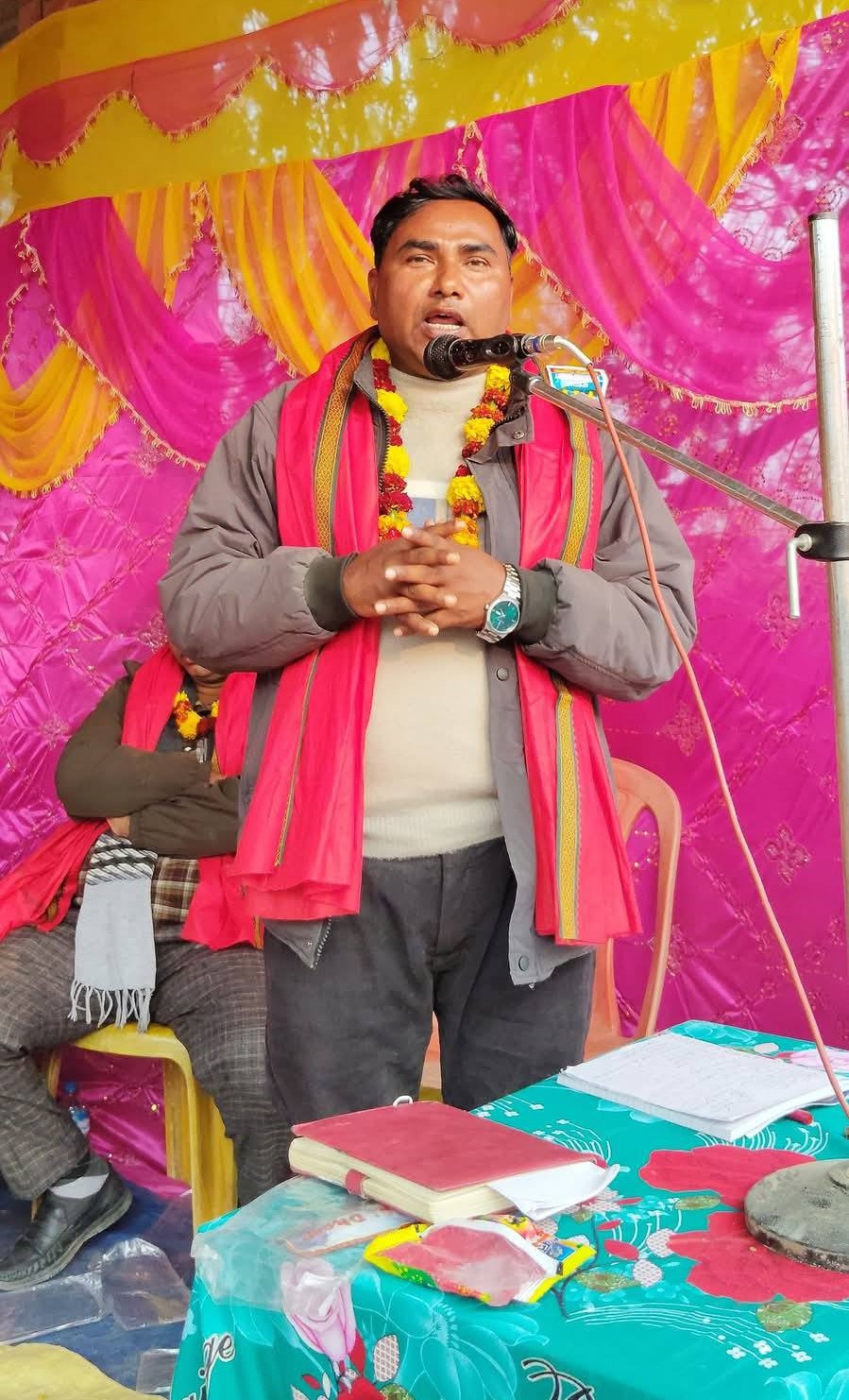 नेपाल सरदार बातर सिरहा जिल्ला पाँचौ अधिवेशनमा नेपाल सरदार बातर समाज उत्थान केन्द्रका केन्द्रीय कार्यवाहक सभापति सरदार प्रमुख अतिथि आसन्नबाट आफनो सान्दर्भिक भनाइ राख्दैं ।