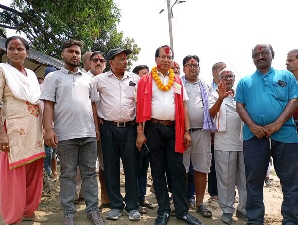 सो विशेष समारोहमा कञ्चनरुप नगरपालिकाका नगरप्रमुख ललन प्रसाद गुप्तासहित नगरबासी, बुद्धिजीवी तथा स्थानीयबासीहरूको उपस्थिति ।